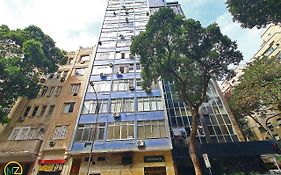 Studio muito pequeno, simples e barato em Copacabana!